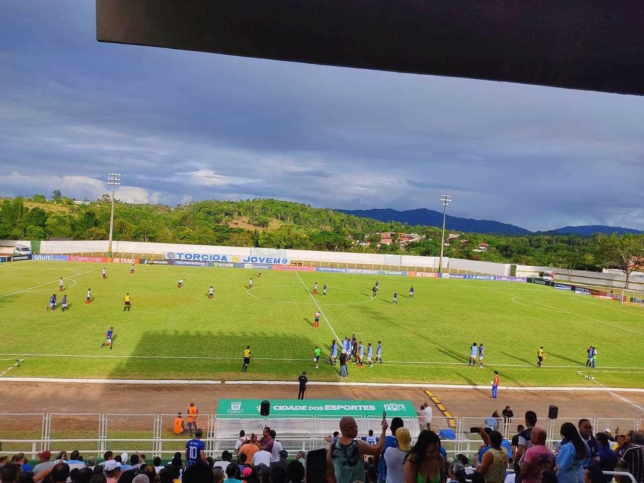 Camacã: Estádio Ribeirão recebe um grande público e o Itabuna vence o Bahia por 4x0